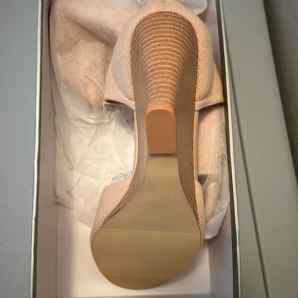 Brand new never tried on you need these wedges!! - Picture 3 of 3